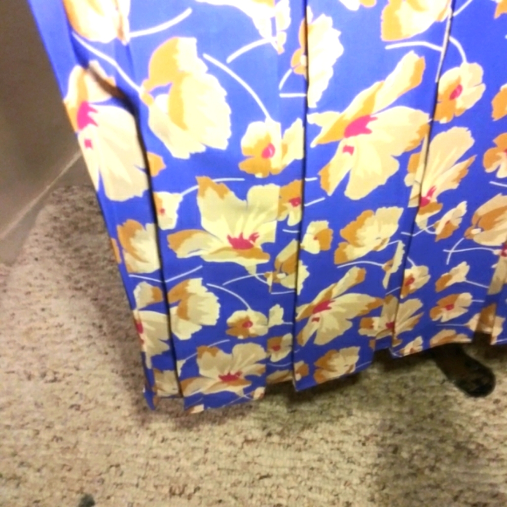 Vintage 1980's Jordan Ari Vibrant Blue, Tan & Red Poppy Print Midi Dress - Picture 4 of 12